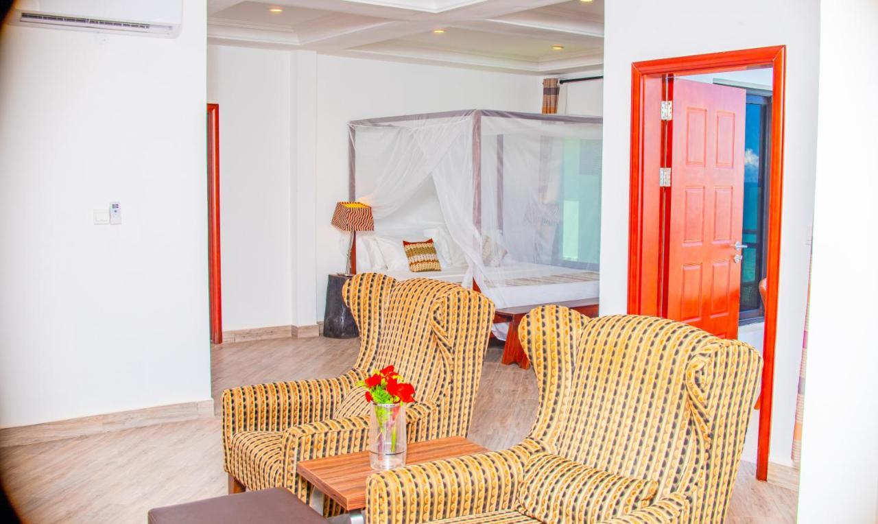 Majula Boutique Hotel Serrekunda Exterior foto